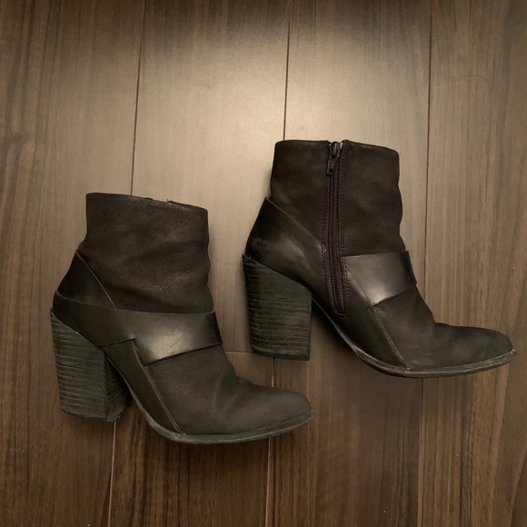 Black Heeled Booties - Picture 1 of 5